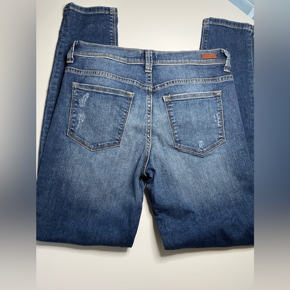 Sneak Peek jeans. Size 5 - Picture 5 of 6